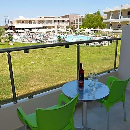 Emerald 3* Kremastí