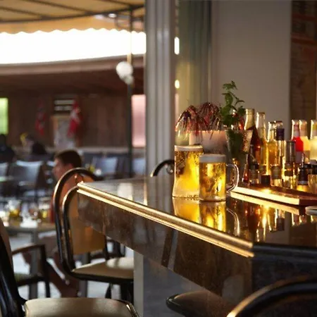 Emerald 3* Kremastí