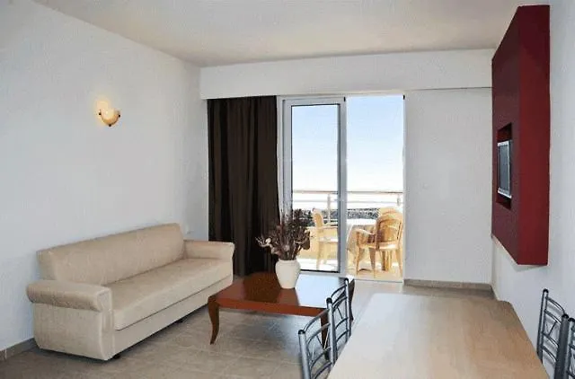 Emerald Aparthotel 3*