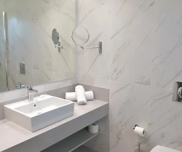 Emerald 3* Kremastí