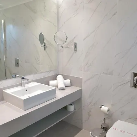 Emerald 3* Kremastí