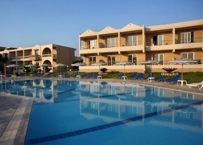 Emerald Aparthotel 3*